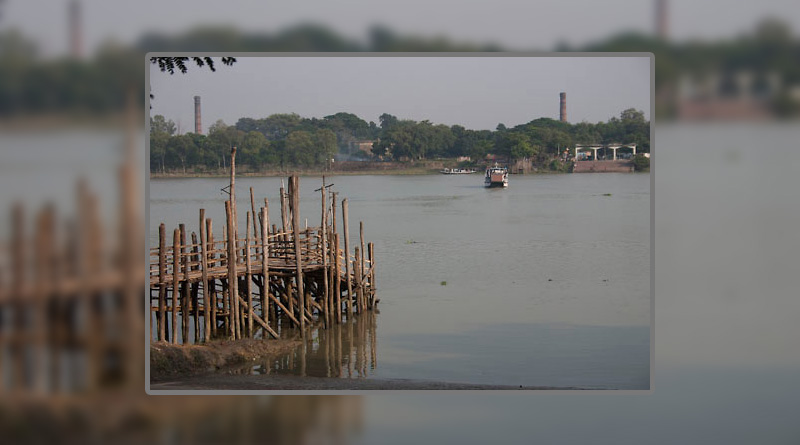 অস্থায়ী জেটি ভেঙে গঙ্গায় ডুবে মৃত্যু তিনজনের, খোঁজ নেই বহুর