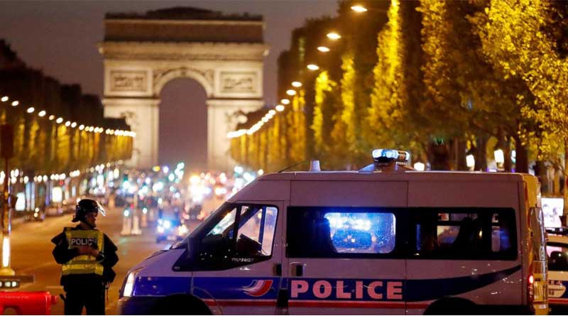   Attacker brandishing knife sparks panic in Paris