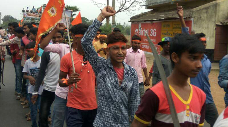 রামনবমীতে জেলায় জেলায় সংঘের মিছিল, পাল্টা হনুমান পুজো তৃণমূলের