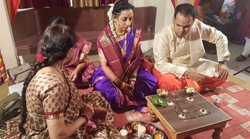 মহিলা পুরোহিতের মন্ত্রোচ্চারণেই ছেলের বিয়ে, নজির বিজেপি নেতার  
