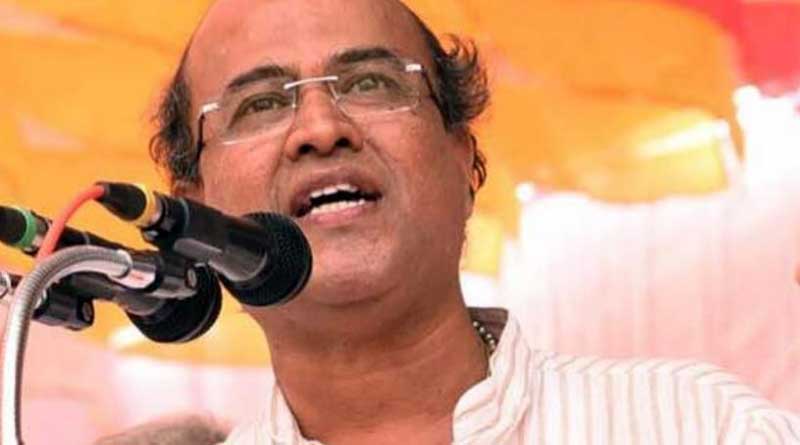 হোয়াটসঅ্যাপ গ্রুপে পর্ন ভিডিও পাঠিয়ে বিপাকে বিজেপি নেতা