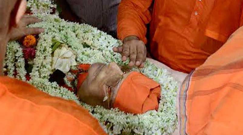 Belur Math President Swami Atmasthanandaji Maharaj passes away, to be cremated with state honours