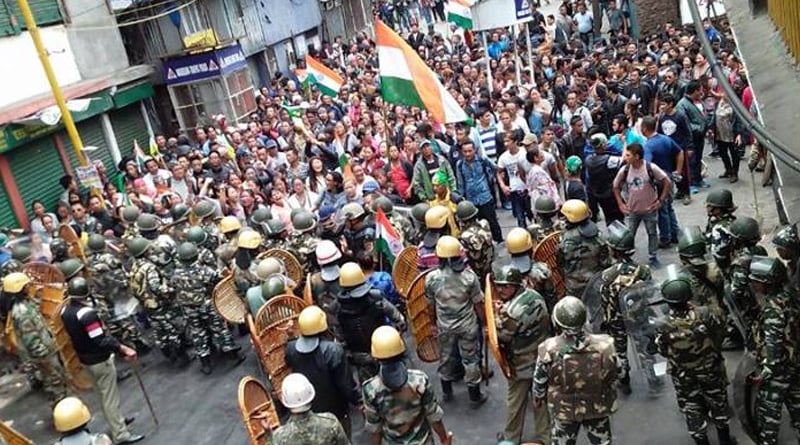 GJM flexes muscle in Darjeeling, GNLF skips march 