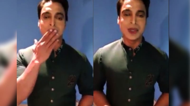 Pak pacer Shoaib Akhtar draws flak over Lipstick and makeup' video