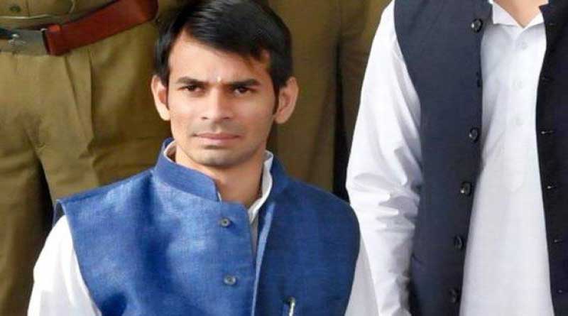 ‘খারাপ সময়’ কাটাতে বাস্তু ও তন্ত্রের দ্বারস্থ লালুর ছেলে