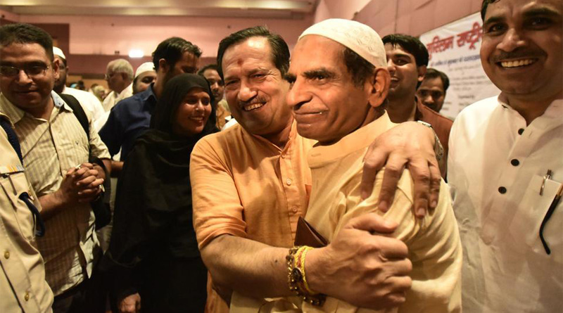 অযোধ্যায় ইফতার আয়োজন সংঘের, হাজির বিতর্কিত আরএসএস নেতাও