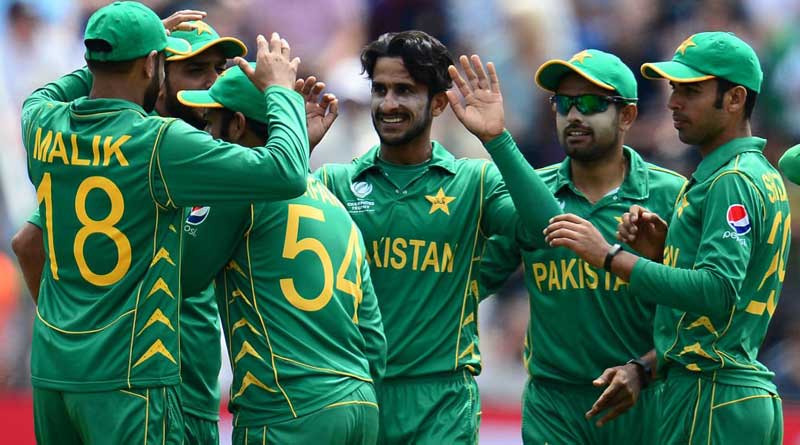 Pakistan beats England, reaches Champions Trophy final