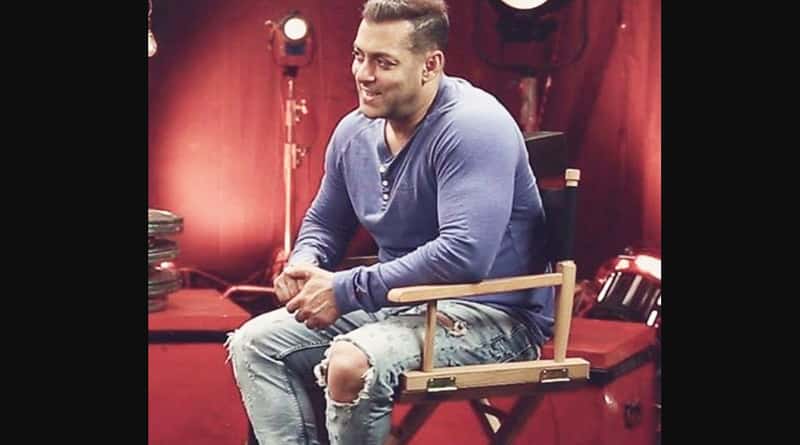 OMG!!! Salman Khan eating own jeans during launch of 'Tubelight' trailer stuns fans
