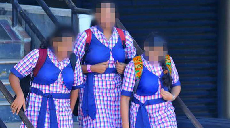 এ কেমন ইউনিফর্ম? ছাত্রীদের পোশাক ঘিরে বিতর্ক নেটদুনিয়ায়