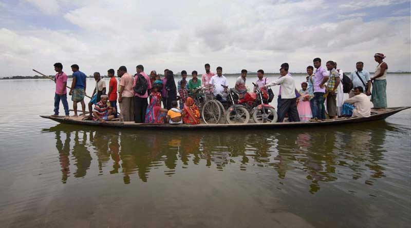 অসমে ভয়াবহ বন্যা, প্রভাবিত লক্ষাধিক মানুষ