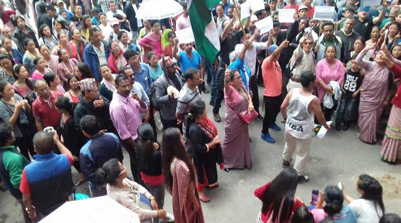 Gautam Deb prevented from entering Darjeeling by Morcha supporters