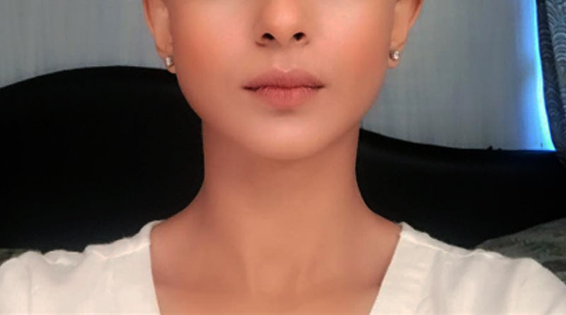 OMG! হঠাৎ কেন মাথা মুড়িয়ে ফেললেন এই অভিনেত্রী?