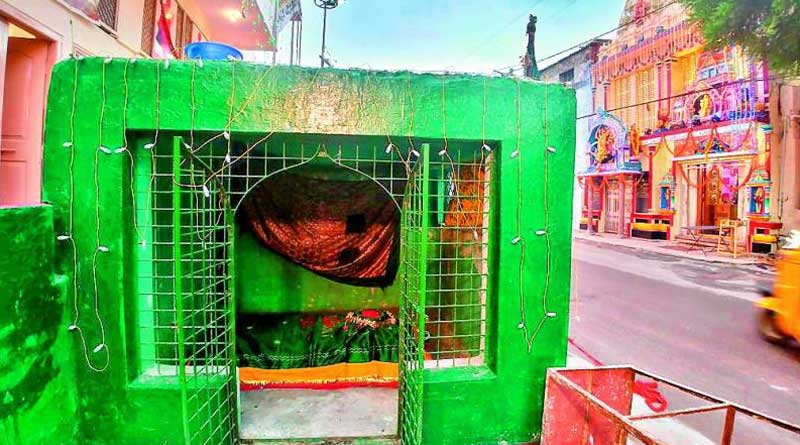 Hyderabad: Temple committee member cleans up dargah  