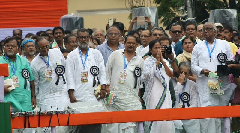২১ জুলাই LIVE: ‘দিল্লিকে বোল্ড আউট করার ডাক মমতার’