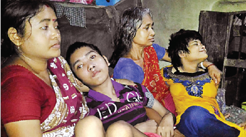 বিরল রোগে আক্রান্ত ভাই-বোন, মুখ্যমন্ত্রীর নির্দেশের পরও নির্বিকার প্রশাসন