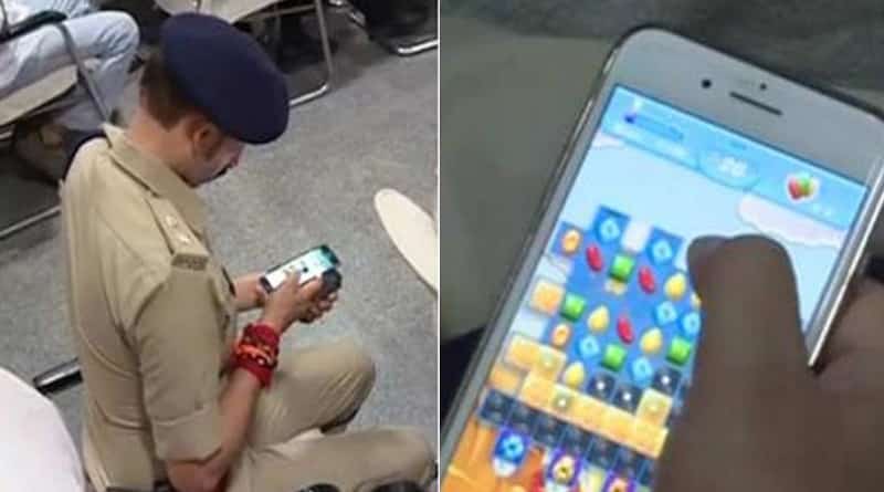 নীতীশের অনুষ্ঠানে মোবাইল গেম খেলে বিপাকে পুলিশকর্মীরা