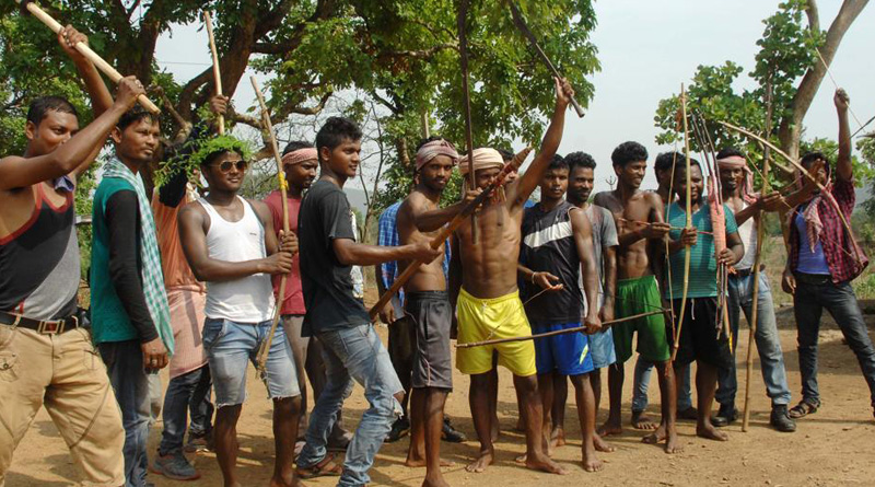 স্বশাসনের দাবিতে ঝাড়খণ্ডে আদিবাসীদের হাতে আটক পুলিশ সুপার-আধাসেনা