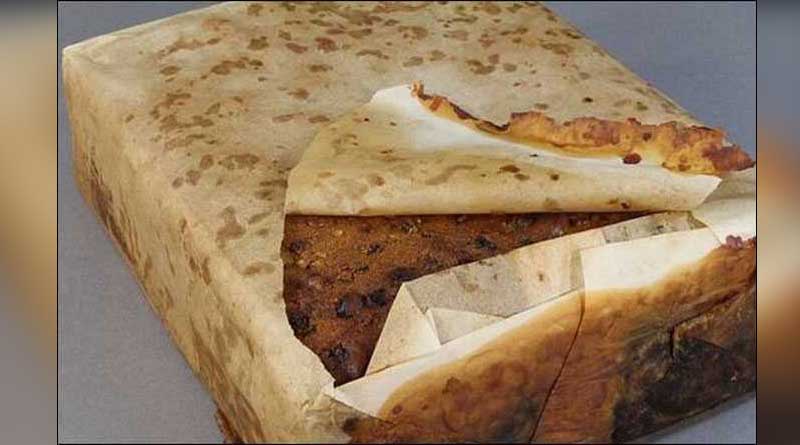 OMG! দিব্যি খাওয়া যাচ্ছে ১০৭ বছরের পুরনো এই কেক!