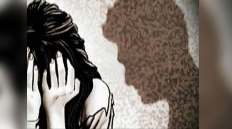লক্ষ টাকা ক্ষতিপূরণের লোভে কিশোরীর চুল কেটে নিল পরিজনরাই!