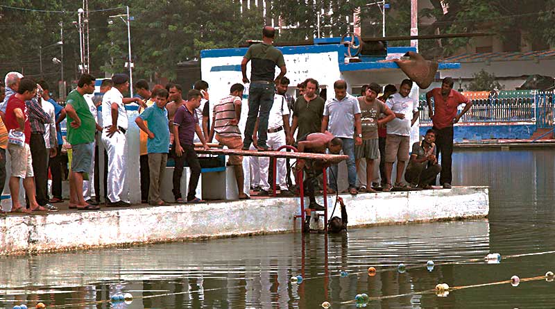 প্রায় ২০ ঘণ্টা পর উদ্ধার সাঁতারু কাজল দত্তের দেহ