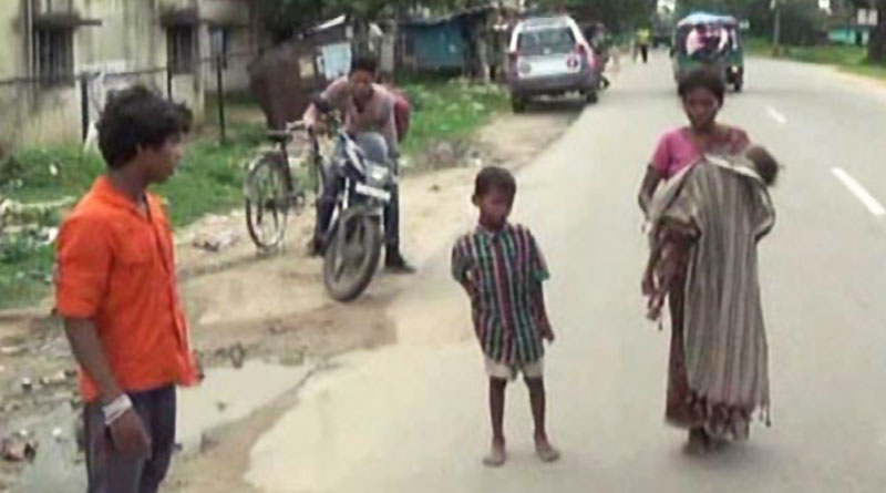 অ্যাম্বুল্যান্সের অভাবে মায়ের কোলেই মৃত্যু হল তিন বছরের শিশুর