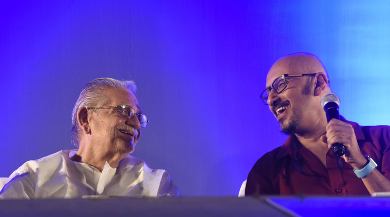 স্মৃতির ঝাঁপি খুলে কলকাতাকে বাঙালিয়ানা উপহার গুলজারের
