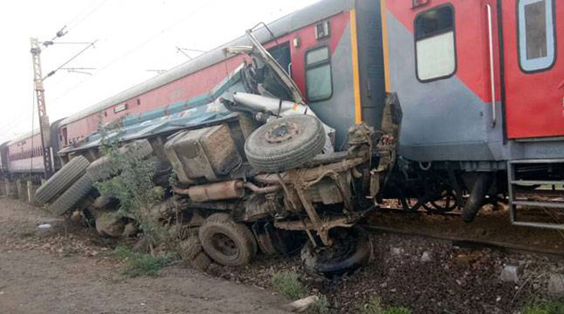 Nine coaches of Kaifiyat Express derail in UP, 50 injured