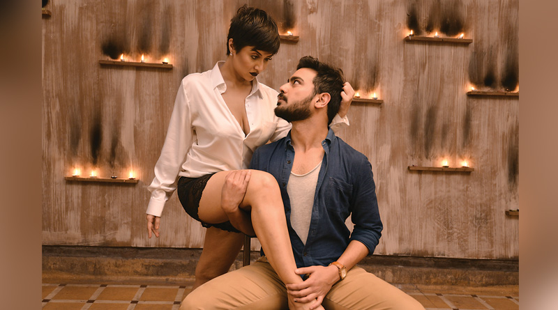 ঠাকুরপোদের দুপুরের ঘুম কাড়তে আসছেন ‘ঝরনা বউদি’