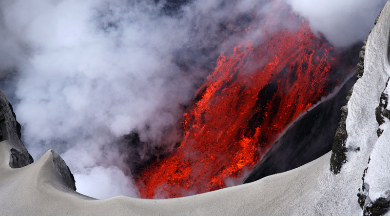 Scientists found hundreds of volcanoes under Antarctic sheet