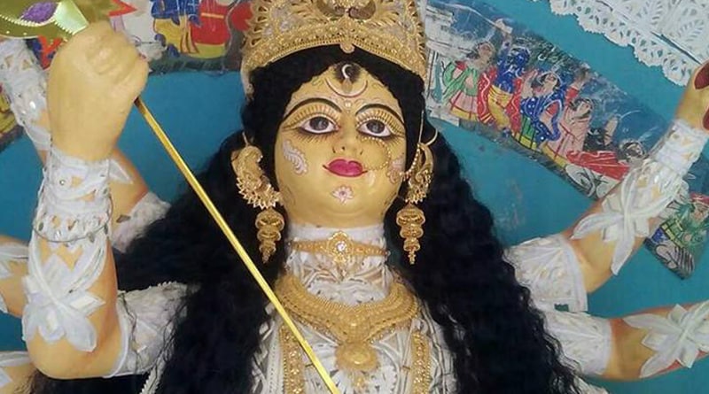 ২০০০ গ্রামের সোনার গয়নায় সেজে উঠছেন মরিচকোটার উমা