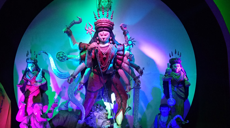 থিম ভাবনায় পিছিয়ে নেই জেলার পুজোও, দেখুন ছবি