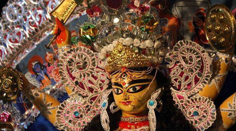 এই বনেদি বাড়ির পুজোর বিসর্জনে গাইতে হয় ‘বঙ্গ আমার জননী…’