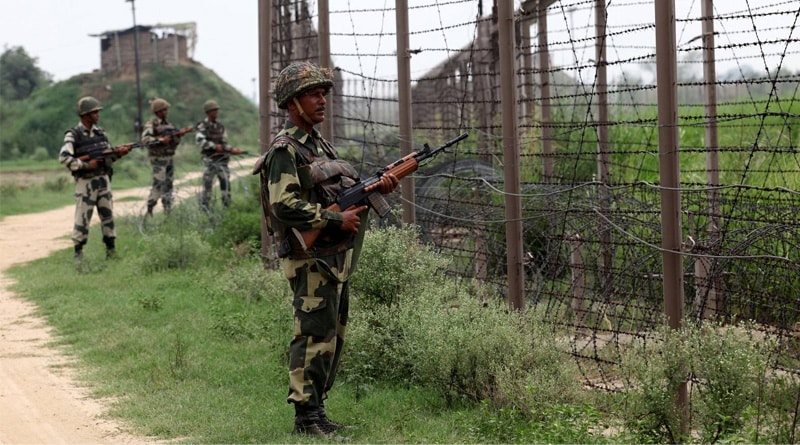 Pak sniper shot Indian jawan near LoC in Kashmir