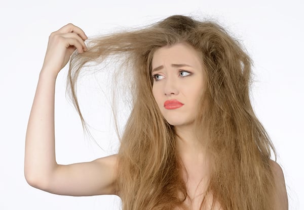 causes-of-frizzy-hair-favorable-1