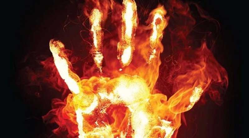man sets self ablaze at maldah