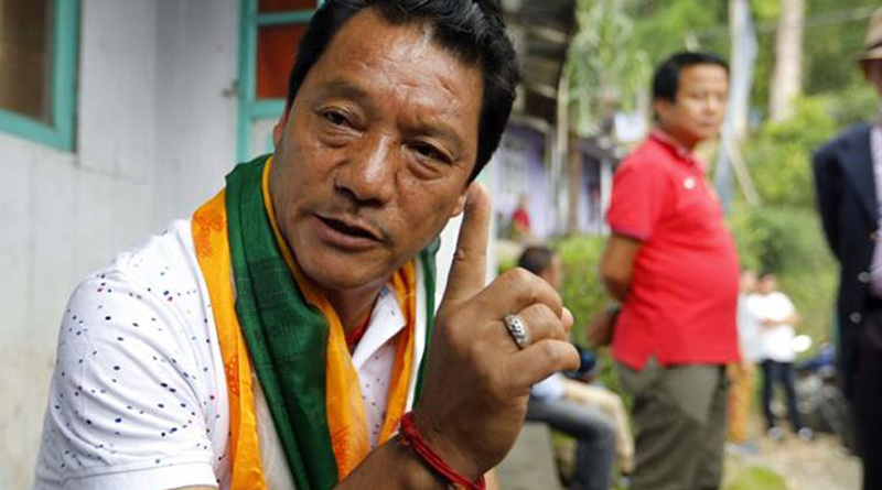 Supporters of Bimal Gurung went to file no confidence motion in Darjeeling Municipality