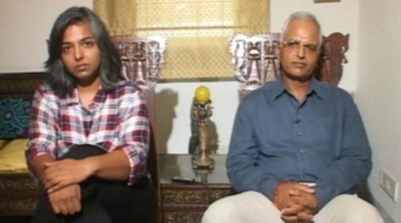 বর্ণিকা কুণ্ডুর বাবাকে অপেক্ষাকৃত কম গুরুত্বপূর্ণ পদে বদলি, বিতর্ক তুঙ্গে