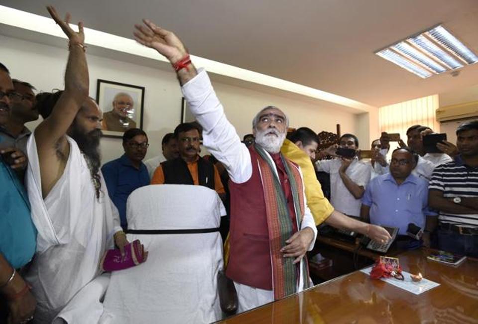 minister 4