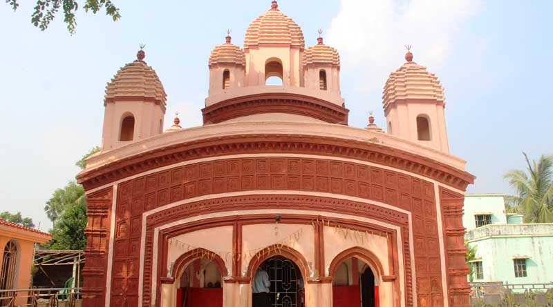কঙ্কালসার চেহারায় কালিকার আরাধনা বর্ধমানে