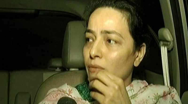 খাবার বলতে ডাল-রুটি, জেরার মুখে বুকে ব্যথার ‘নাটক’ হানিপ্রীতের