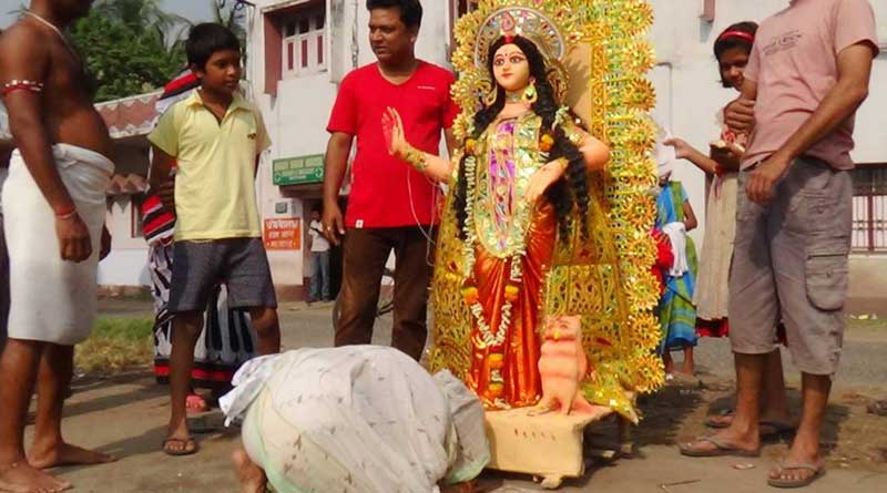 মা লক্ষ্মীই ‘পাহারাদার’, সিঁধেল চোরে ভয় নেই কুলটির নবপল্লির