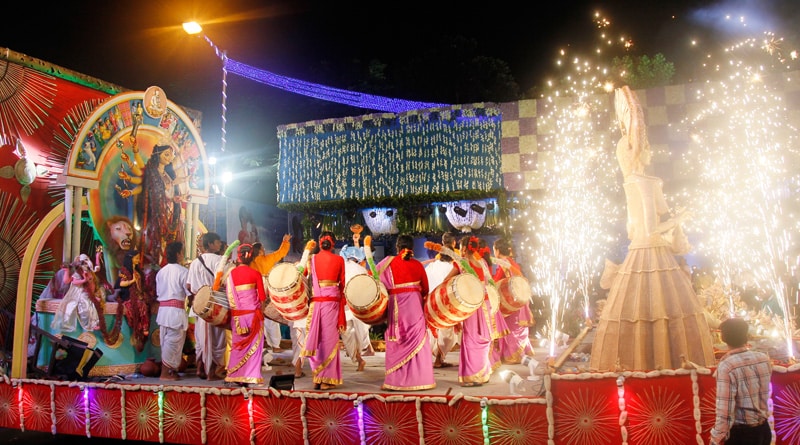 শারদ কার্নিভালে সেরা ট্যাবলোর পুরস্কার পাচ্ছে শহরের এই পুজোগুলি