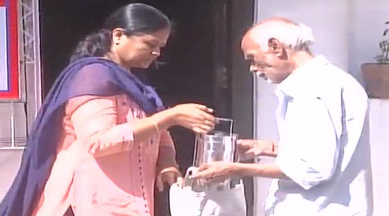 Mumbai couple feeds abandoned senior citizens in son's memory