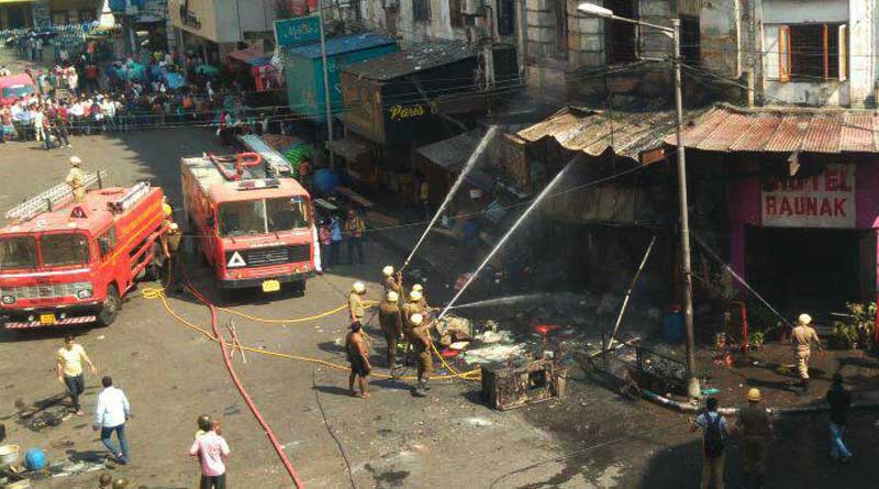Fire engulfs eatery in Kolkata’s New Market