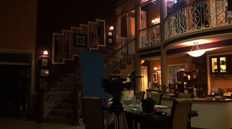 ‘পদ্মাবতী’র জন্য ১৫ মিনিটের ব্ল্যাকআউটে শামিল টলিপাড়াও