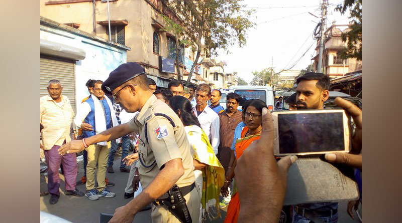 দলীয় কর্মীদের হাতে ঘেরাও কেন্দ্রীয় মন্ত্রী মনোজ সিনহা, উত্তেজনা গাড়ুলিয়ায়