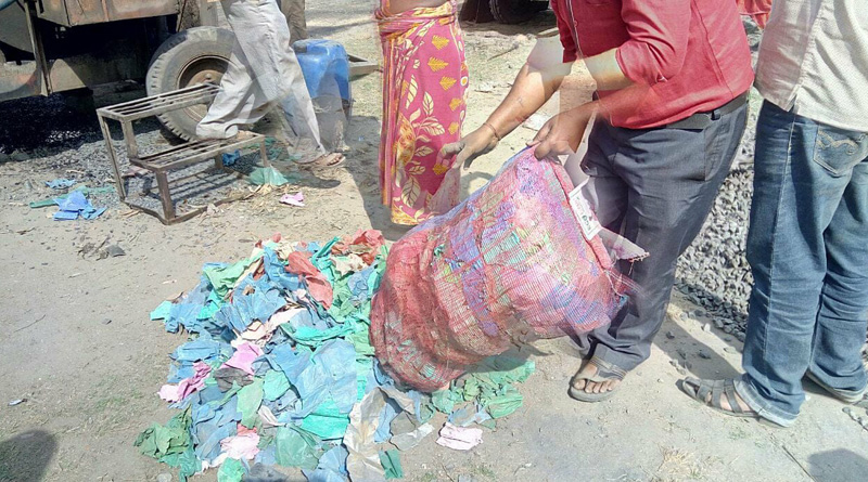 প্লাস্টিক বর্জ্য দিয়ে রাস্তা তৈরি করে নজির এই পঞ্চায়েতের
