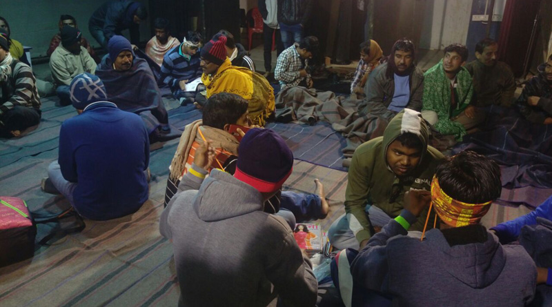 কুয়াশায় বন্ধ ফেরি, আটকে পড়া যাত্রীদের থাকা-খাওয়ার ব্যবস্থা প্রশাসনের