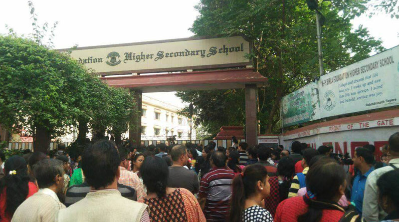 নির্যাতিতার নাম প্রকাশ, ফের বিতর্কে জি ডি বিড়লার প্রিন্সিপাল