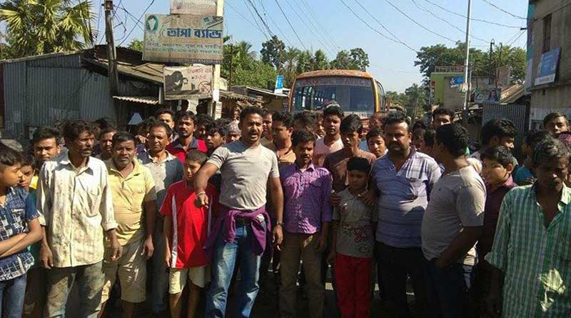 ছাত্রীকে যৌন নিগ্রহ-সিগারেটের ছেঁকা, শিক্ষকের শাস্তির দাবিতে উত্তাল হাঁসখালি